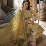 Lawn - 3 Piece Unstitched Embroided Suit ( Embroided Organza Dupatta) SB-1342