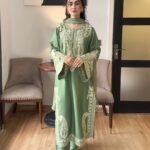 3 Piece - Unstitched Embroidered Lawn Fabric MR-2740