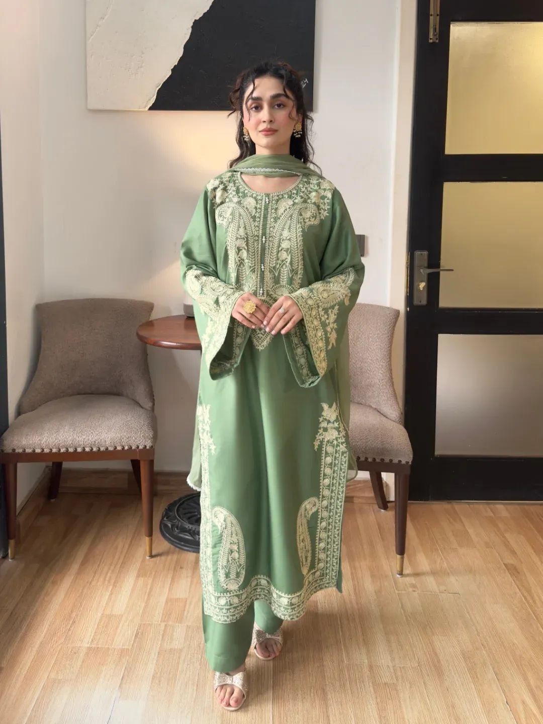 rn-image_picker_lib_temp_fc651c3a-7364-4726-b6e5-fb633cd771f1.jpg 3 Piece - Unstitched Embroidered Lawn Fabric MR-2740 - Image 1